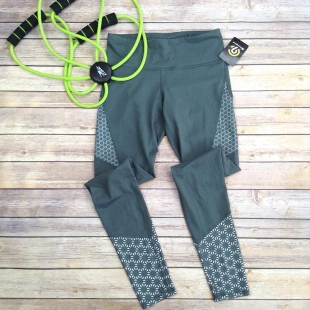 Green work out capris
